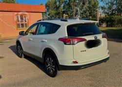 تۆیۆتا ڕاڤ 4